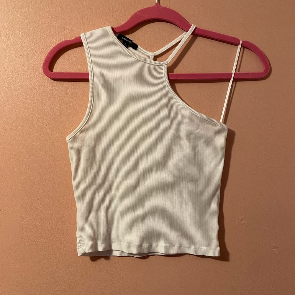 White crop top
